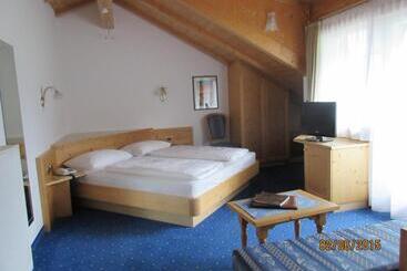 酒店 Garni La Majon