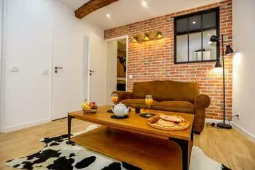 ツーリストアパートメント Superbe Appartement   Hyper Centre   2 Chambres   Wifi