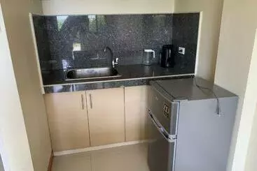 ツーリストアパートメント Lee S Apartment