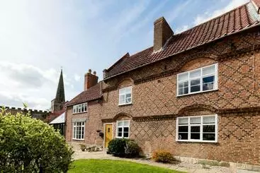 ツーリストアパートメント Dovecote Farmhouse