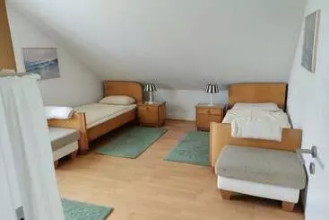 Turistihuoneistot Unterkunft Mau