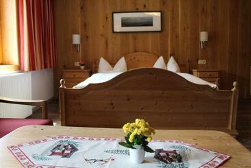 مبيت وإفطار Berghof