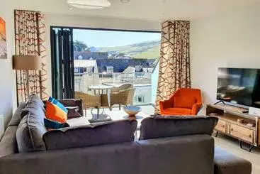 Turistihuoneistot 11 Putsborough   Luxury Apartment At Byron Woolacombe, Only 4 Minute Walk To Woolacombe Beach!