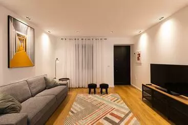 آپارتمان‌های توریست‌ها Azor Guest House 113 B