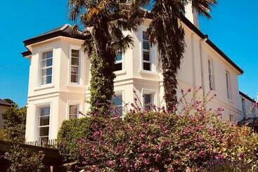 Apartamentos turísticos Highleigh House