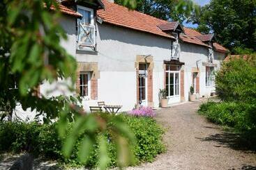 Turist apartmanları Ferme Rénovée Avec Charme, 4 Chambres, Grand Jardin Privé, Cheminée, Proche Nature à Gouise ! Fr 1