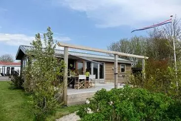 Turist apartmanları Strandvakantiehuisje!