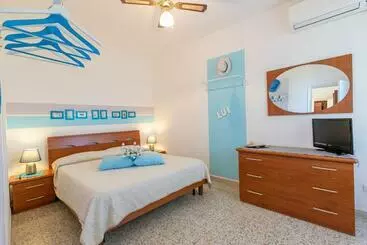 ツーリストアパートメント Cottage Relax E Mare