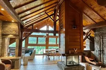 ツーリストアパートメント Le Refuge De Louis, Chalet Familial Avec Terrasse Et Sauna