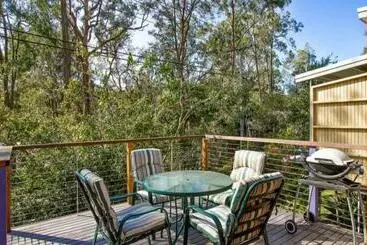 ツーリストアパートメント Pearl Beach Bush Retreat