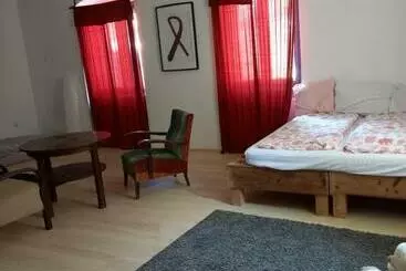 Ferienwohnungen Duba Ház A Balaton Felvidéken
