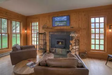 Turistihuoneistot 421 Capital Ave