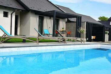 관광객 아파트 Kerekerdő Apartmanok