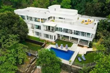 Turistihuoneistot Ama Stays & Trails White House, Lonavala