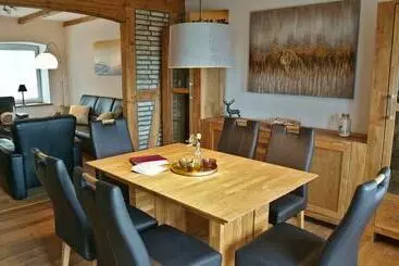 ツーリストアパートメント Landglück 2