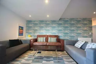 Turistihuoneistot Flat 1 High Tide House, Mortehoe   Beautifully Designed Ground Floor Flat With Sea Views And Garden