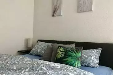 Turist apartmanları Gemütliches Appartement Mit Eigener Terrasse