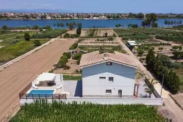 ツーリストアパートメント Estel   Chalet A 200m Del Río Ebro Con Piscina Privada Y Barbacoa