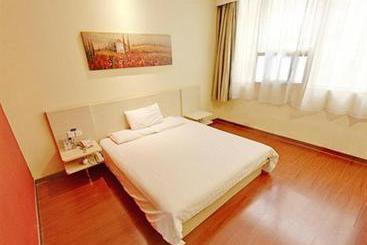 호텔 City Comfort Inn Qingdao Yinhai Dashijie