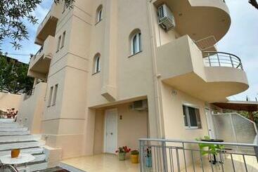 Ferienwohnungen Anna House Dhermi