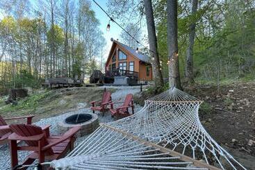 관광객 아파트 Joy S Chalet Hottub, Lake, & Cottage