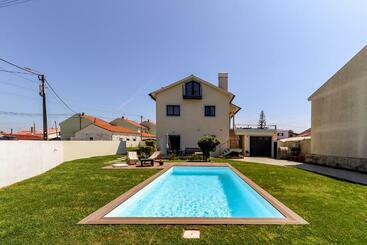 游客公寓 Viana Fishers House   Pool & Beach !