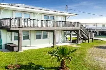 Turistihuoneistot C Est Bon Across From Utv Entry Point! Sleeps 13!