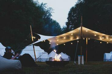شقق خاصة سياحية Glamping Camp Mit Komfortzelten In Losheim Am See