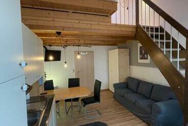 ツーリストアパートメント Eleven Apartments