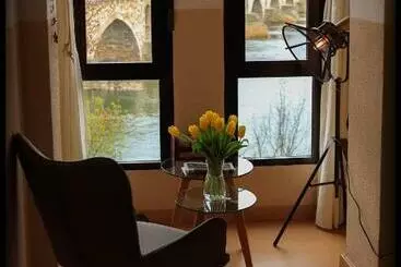 آپارتمان‌های توریست‌ها A Los Ojos Del Río Duero