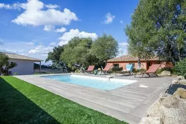 Turistihuoneistot Villa A Liccia