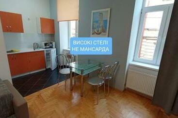 Ferienwohnungen у нас є світло високі стелі, не мансарда