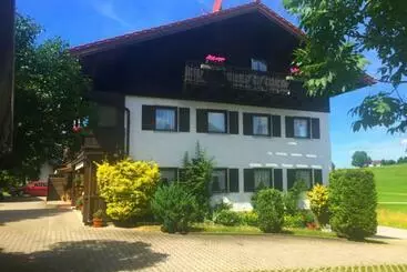 Turistihuoneistot Gästehaus Grieser