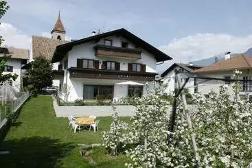 ツーリストアパートメント Haus Sankt Peter