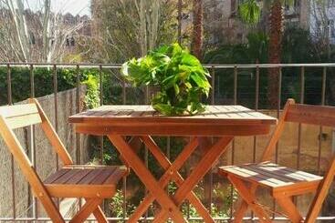 Жильё для туристов Lovely Double Apartment   Sagrada Familia