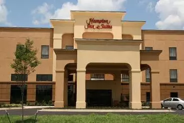 Отель Hampton Inn & Suites West Point
