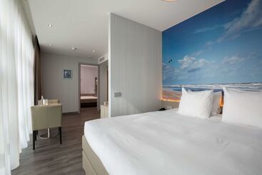 Отель Ramada The Hague Scheveningen