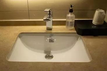 Hotelli City Comfort Inn Liupanshui Sports Center