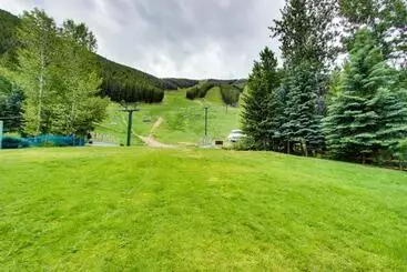 ホテル Prospector Condo