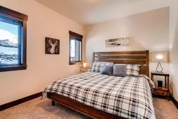 ホテル Blue River Condo Unit 203
