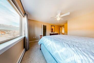 ホテル Firelight Chalet 94