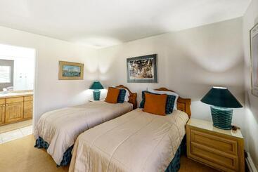 هتل Snowmas Village 5ab