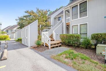 Hotel Sea Colony  9803 Evergreen