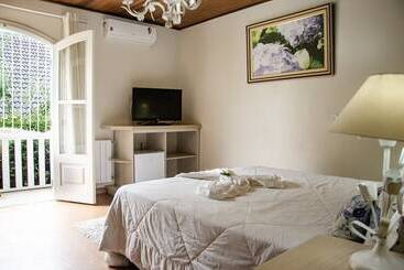 Bed and Breakfast Chateau Do Luar Prime Em Campos Do Jordao