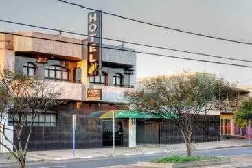 Szálloda Carolina Plaza