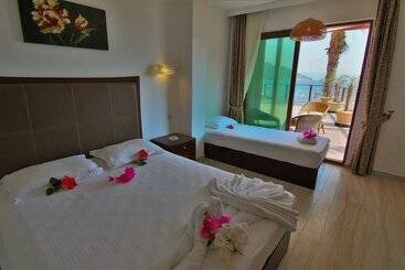 ホテル Ekincik Beach