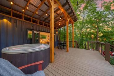 فندق The Container At Camp Toccoa