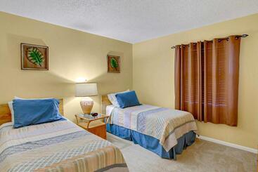 Отель Quiet Waters 4b