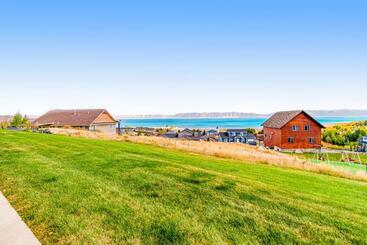 هتل Marina Retreat