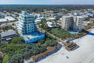 Hotelli The Wave 202